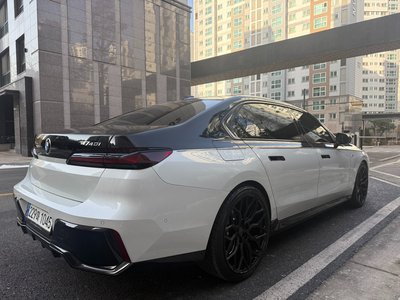 BMW 7 SERIES - 7