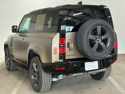 LAND ROVER DEFENDER - 7