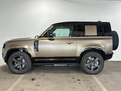 LAND ROVER DEFENDER - 8