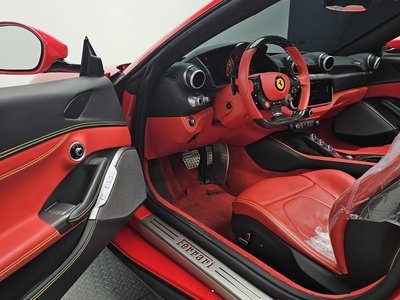 2019 Ferrari PORTOFINO — миниатюра 17
