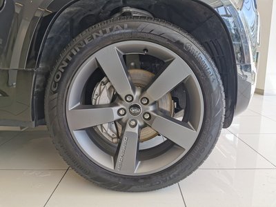 LAND ROVER DEFENDER - 9