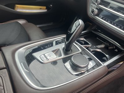 BMW 7 SERIES - 9