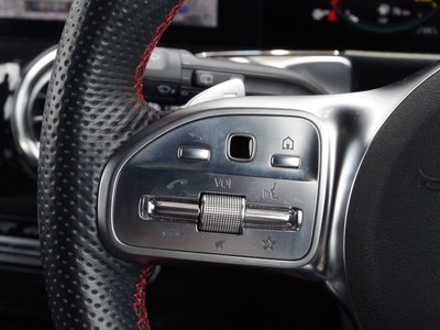 MERCEDES-BENZ GLB - 10