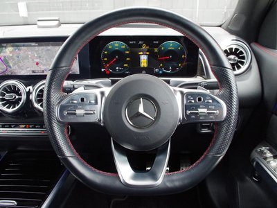 MERCEDES-BENZ GLB - 8
