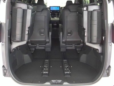 صورة 10 لـ 2023 Toyota ALPHARD