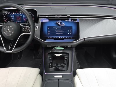 MERCEDES-BENZ E-CLASS - 5