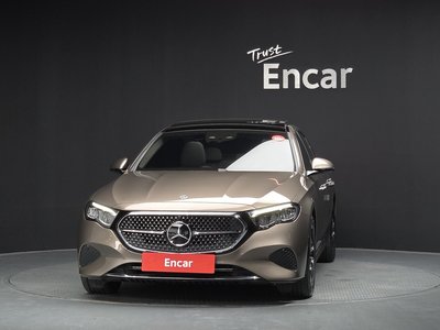 MERCEDES-BENZ E-CLASS - 2