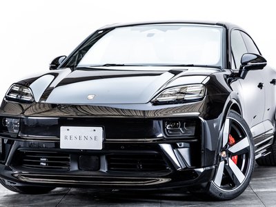 PORSCHE MACAN - 1