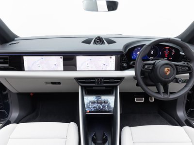 PORSCHE MACAN - 2