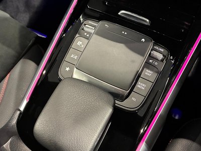 2023 Mercedes-BENZ GLB thumbnail 38