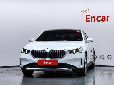 2024 BMW 5 SERIES photo 2