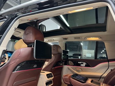 MERCEDES-BENZ GLS - 10