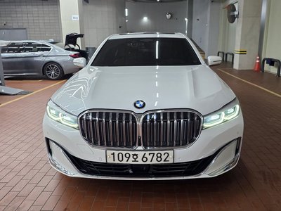 BMW 7 SERIES - 2