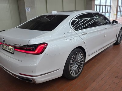 BMW 7 SERIES - 4