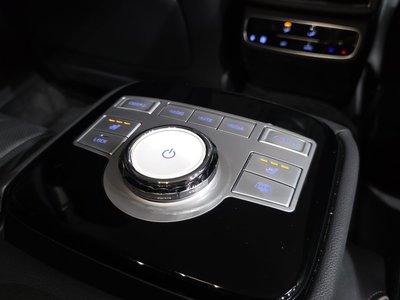 2023 Genesis G80 (RG3) thumbnail 24