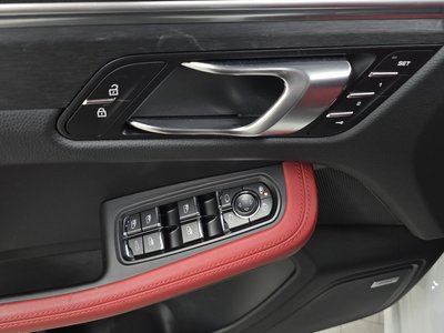 2020 Porsche MACAN 缩略图 24