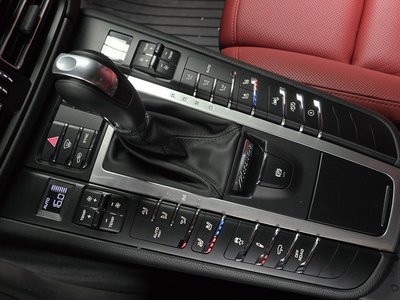 2020 Porsche MACAN 缩略图 12
