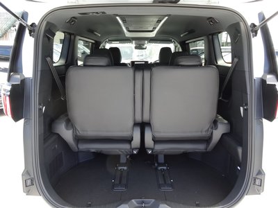 2025 Toyota ALPHARD — фото 9