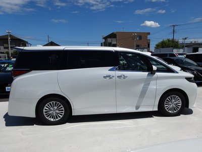 2025 Toyota ALPHARD — миниатюра 17
