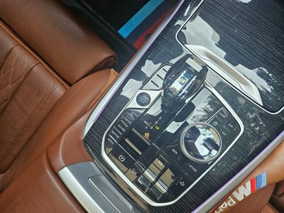 2022 BMW X7 thumbnail 18