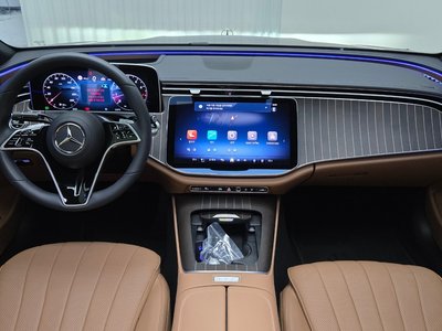 MERCEDES-BENZ E-CLASS - 5