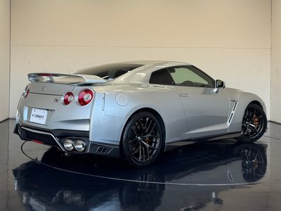 NISSAN GT-R - 2