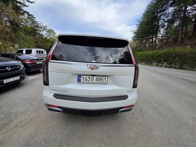 CADILLAC ESCALADE - 8