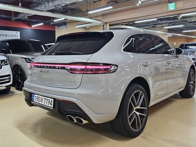 2022 Porsche MACAN — фото 6