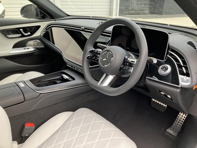 MERCEDES-BENZ E-CLASS - 6