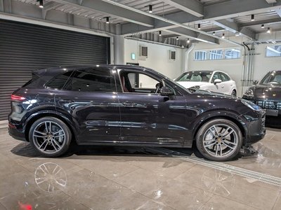 PORSCHE CAYENNE - 7