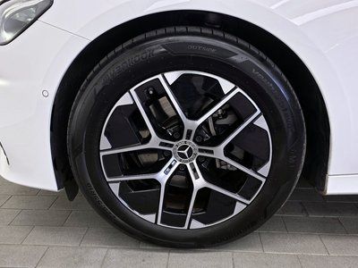 MERCEDES-BENZ E-CLASS - 6