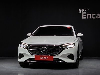 MERCEDES-BENZ E-CLASS - 2