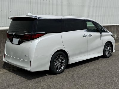 TOYOTA ALPHARD - 4