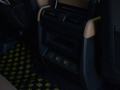 2025 LAND Rover DEFENDER 缩略图 13