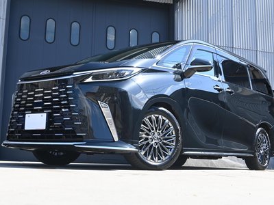 2024 LEXUS LM — фото 3