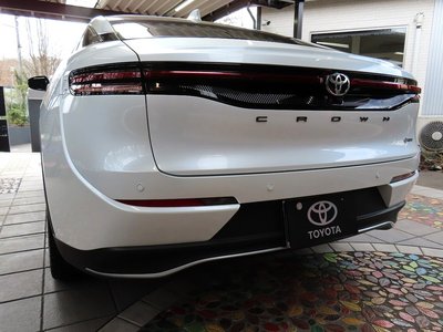 TOYOTA CROWN CROSSOVER - 2