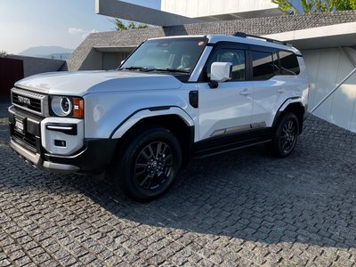 2025 Toyota LAND CRUISER 250 photo 2
