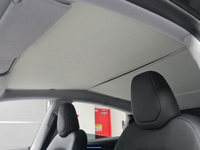 2025 Tesla MODEL Y — миниатюра 30