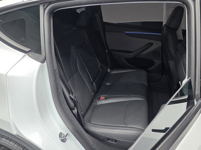 2025 Tesla MODEL Y — миниатюра 18