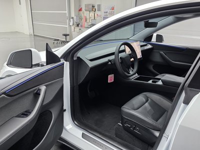 2025 Tesla MODEL Y — миниатюра 13