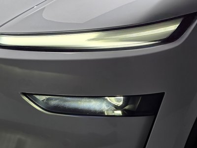 2025 Tesla MODEL Y 照片 9