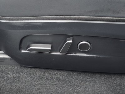 2025 Tesla MODEL Y — миниатюра 35