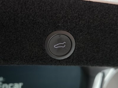 2025 Tesla MODEL Y — миниатюра 31