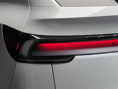 2025 Tesla MODEL Y 照片 10