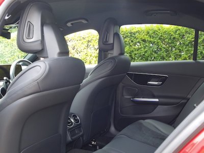 2025 Mercedes-BENZ C-CLASS 照片 9