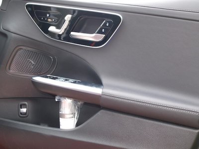 صورة مصغرة 13 لـ 2025 Mercedes-BENZ C-CLASS