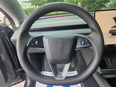 2025 Tesla MODEL Y — миниатюра 14