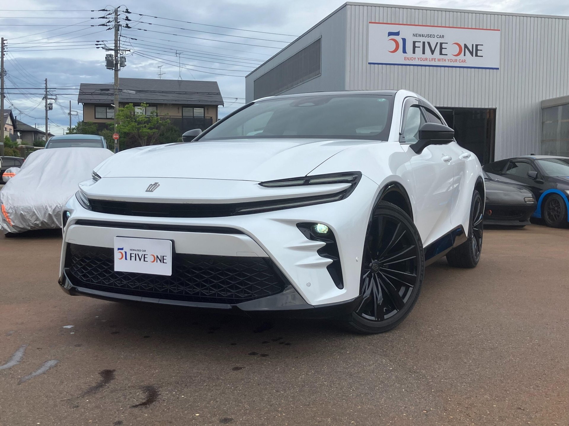 TOYOTA CROWN SPORT - View 1