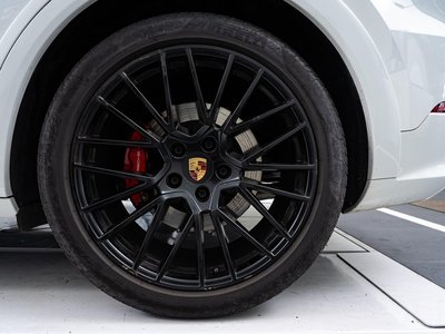 PORSCHE CAYENNE - 8