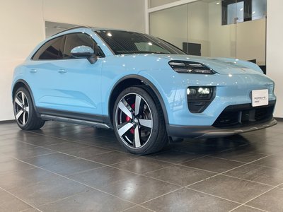 PORSCHE MACAN - 3
